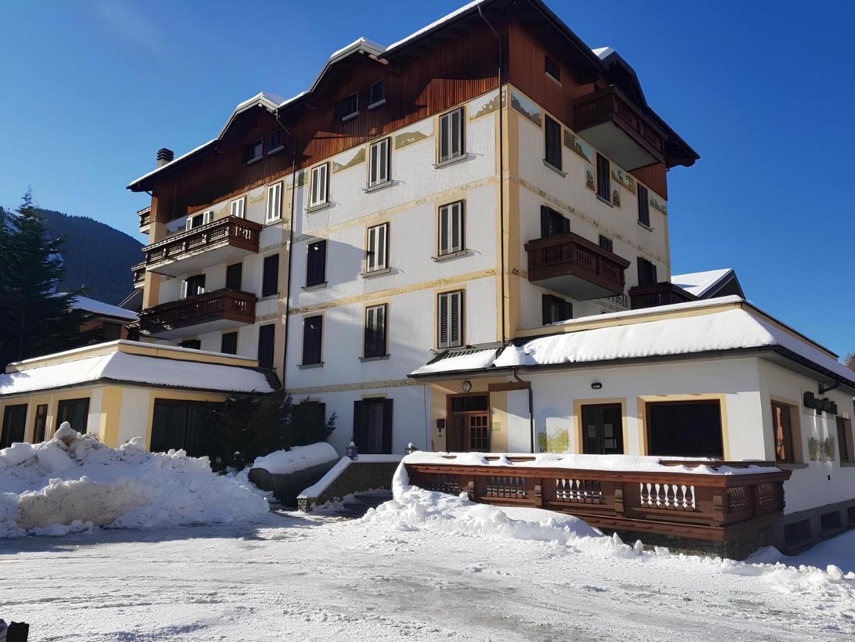 Hotel Posta アプリーカ エクステリア 写真